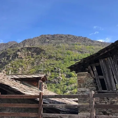 Trekking E Natura Ai Piedi Del Monte Bianco! * La Salle