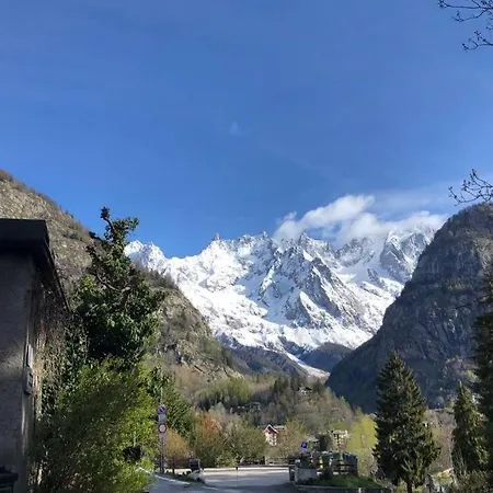 Apartman Trekking E Natura Ai Piedi Del Monte Bianco! La Salle
