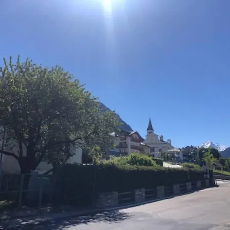 Trekking E Natura Ai Piedi Del Monte Bianco! *
